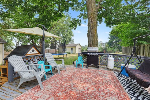 42 E Waterloo Street Nw, Casnovia Twp, MI 49318