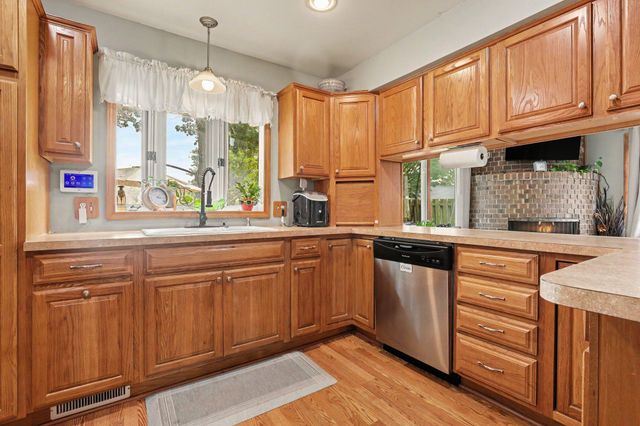 42 E Waterloo Street Nw, Casnovia Twp, MI 49318
