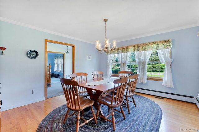 865 Peconic Bay Boulevard, Laurel, NY 11948