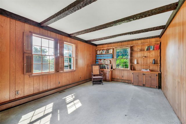 865 Peconic Bay Boulevard, Laurel, NY 11948