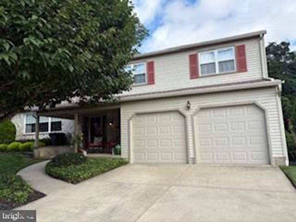 12 VICTORIA CT, Mount Laurel, NJ 08054