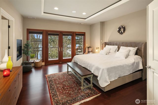 1018 E Lake Sammamish Parkway SE, Sammamish, WA 98075