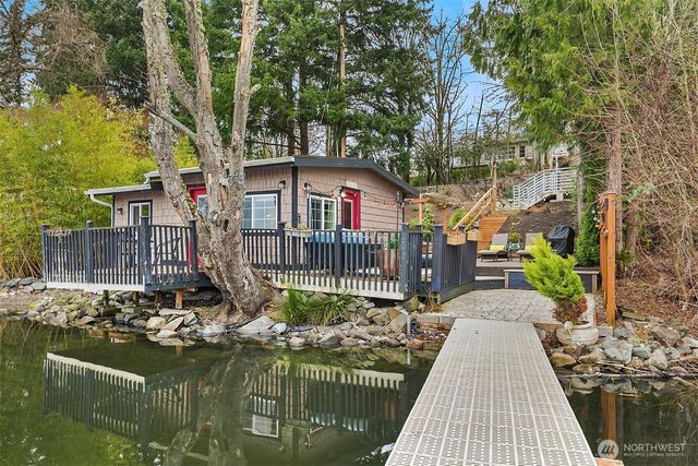 1018 E Lake Sammamish Parkway SE, Sammamish, WA 98075