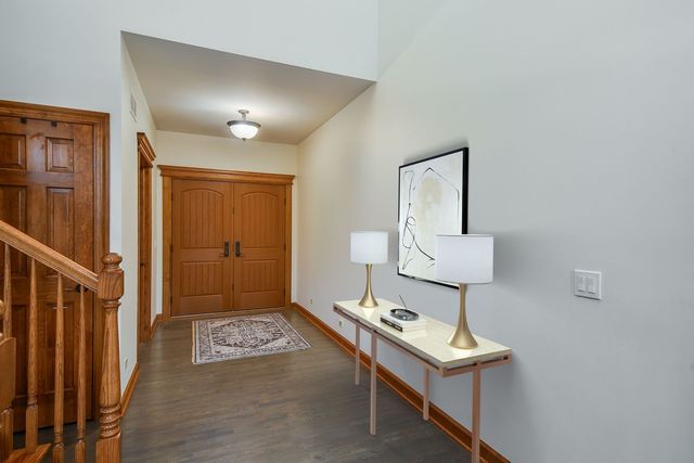 2009 MacKenzie Place 2009, Wheaton, IL 60187