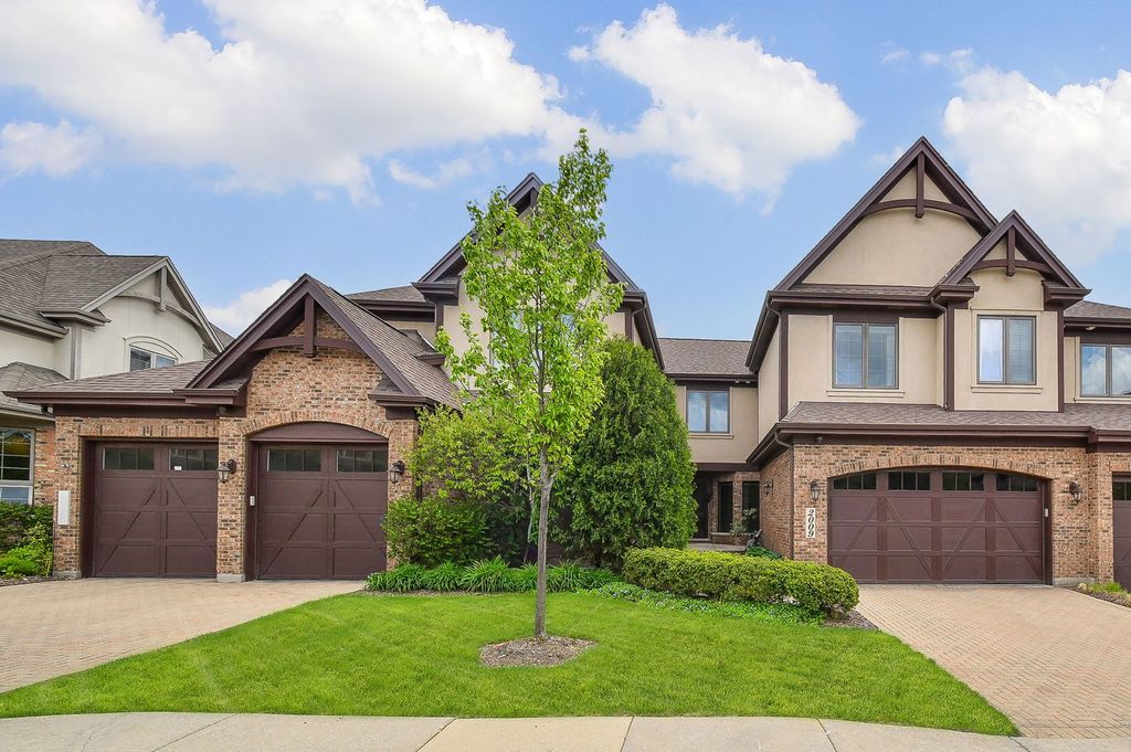 2009 MacKenzie Place 2009, Wheaton, IL 60187