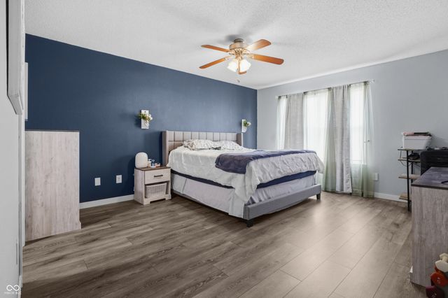 2400 Lakecrest Drive, Columbus, IN 47201