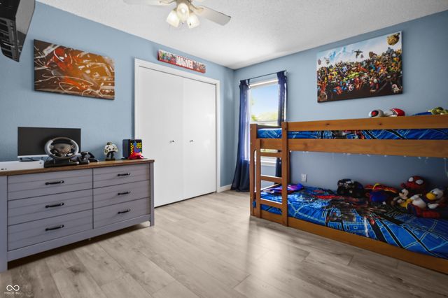 2400 Lakecrest Drive, Columbus, IN 47201