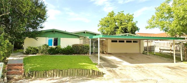 27 Marlin Lane, Baytown, TX 77520