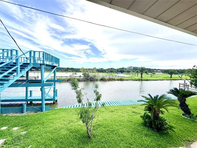 27 Marlin Lane, Baytown, TX 77520