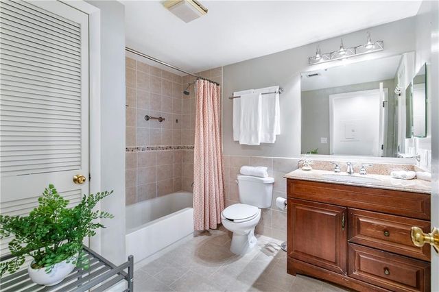 1280 W Peachtree NW Street 3806, Atlanta, GA 30309