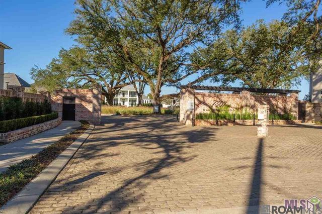 716 Adelia Ln, Baton Rouge, LA 70806