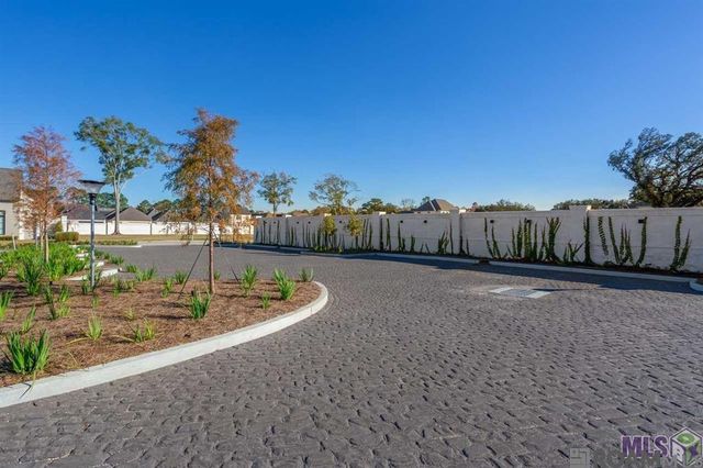 716 Adelia Ln, Baton Rouge, LA 70806