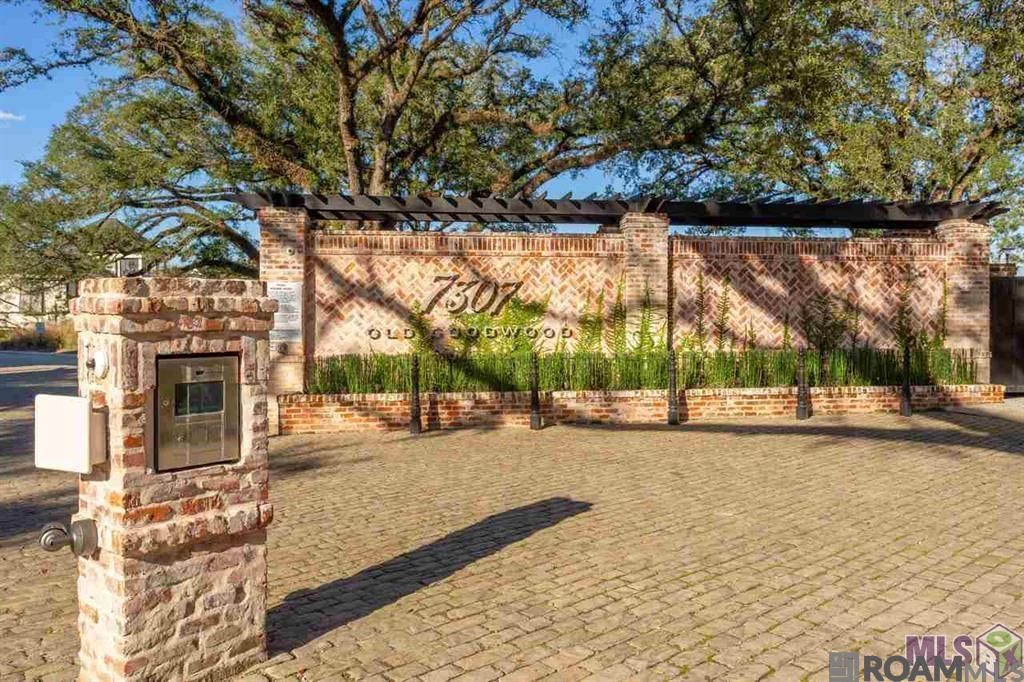 716 Adelia Ln, Baton Rouge, LA 70806