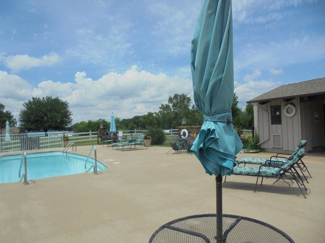 56701 E 310 Road 710, Monkey Island, OK 74331