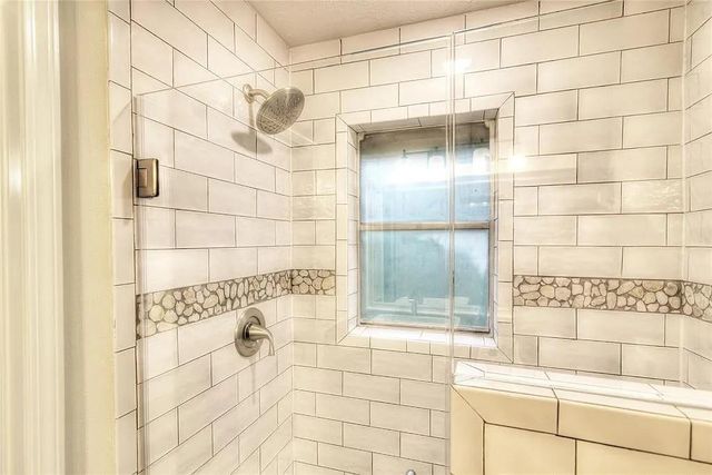 1915 Solomon Street, Waller, TX 77484