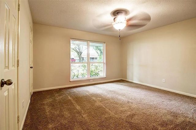 1915 Solomon Street, Waller, TX 77484