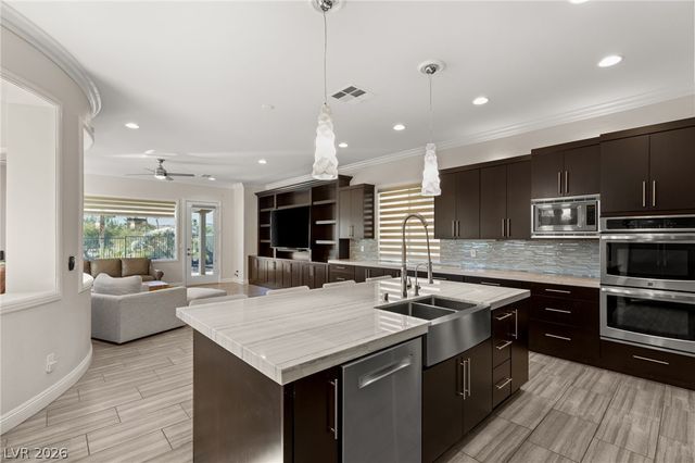 11305 Golden Chestnut Place, Las Vegas, NV 89135