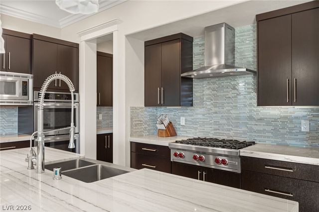 11305 Golden Chestnut Place, Las Vegas, NV 89135