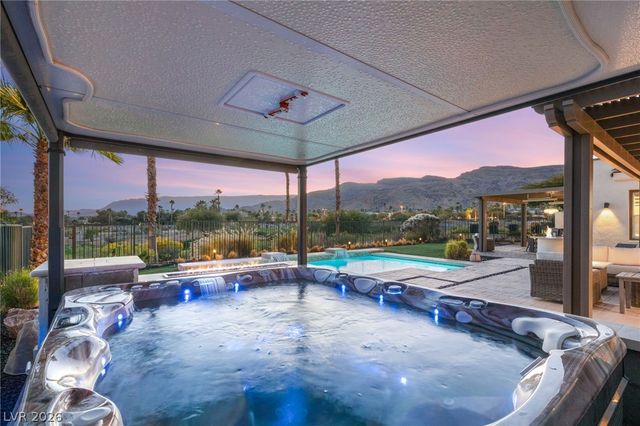 11305 Golden Chestnut Place, Las Vegas, NV 89135