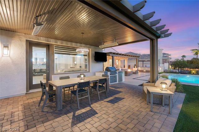 11305 Golden Chestnut Place, Las Vegas, NV 89135