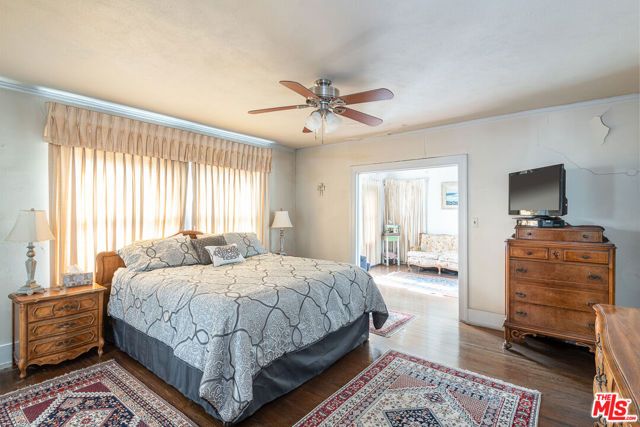 5231 Franklin Avenue, Los Angeles, CA 90027