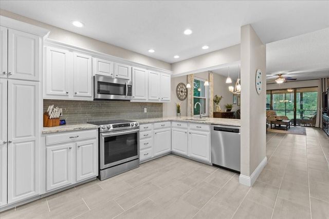 10 SHAMROCK WAY 10, Oldsmar, FL 34677