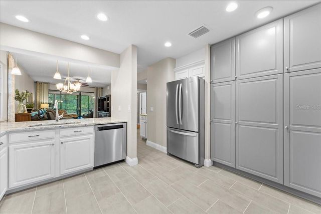 10 SHAMROCK WAY 10, Oldsmar, FL 34677