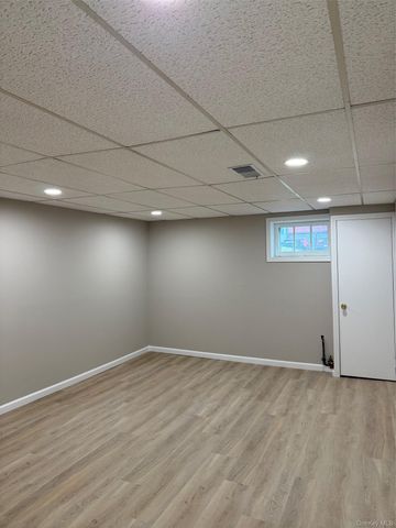 1 Gates Place, Tappan, NY 10983