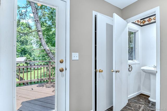 1 Gates Place, Tappan, NY 10983