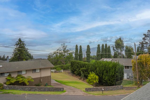 24 Palena Pl, Kula, HI 96790