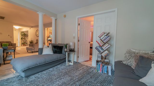 215 Dundee Street, Valparaiso, IN 46385