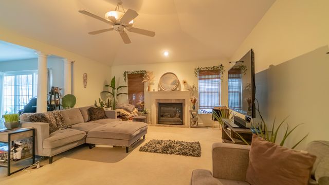 215 Dundee Street, Valparaiso, IN 46385