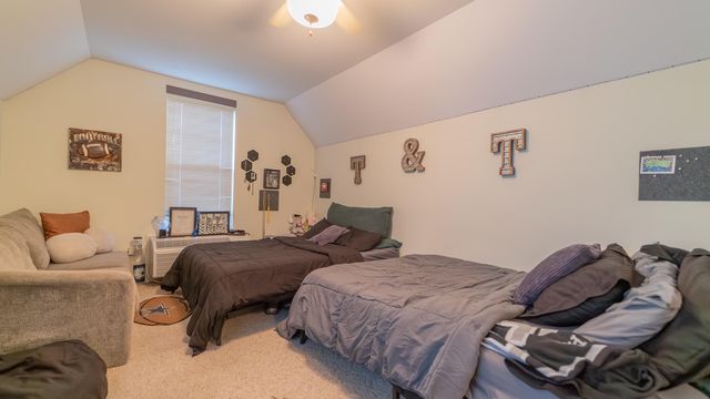 215 Dundee Street, Valparaiso, IN 46385