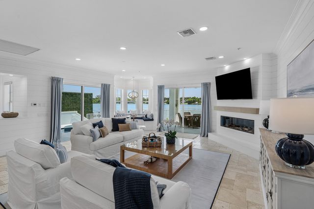 17727 SE Federal Highway, Jupiter, FL 33469