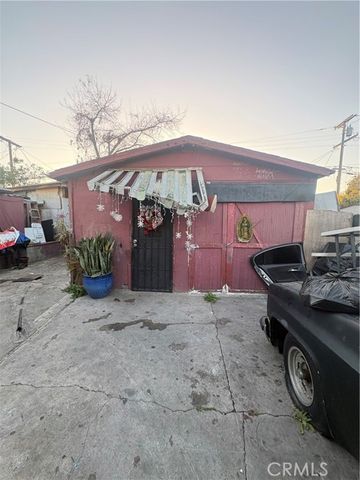 8239 Bell Avenue, Los Angeles, CA 90001