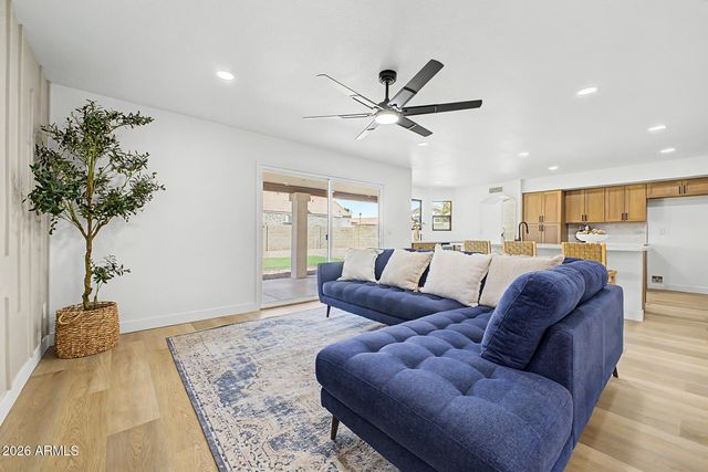 7380 W PIUTE Avenue, Glendale, AZ 85308