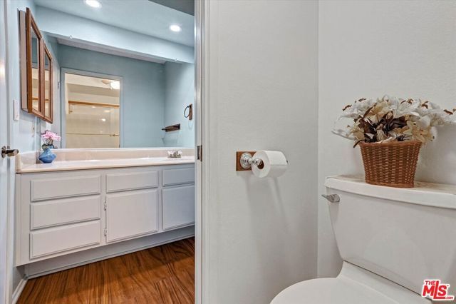 6716 Clybourn Avenue 149, North Hollywood (los Angeles), CA 91606