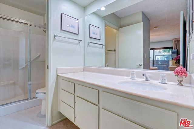 6716 Clybourn Avenue 149, North Hollywood (los Angeles), CA 91606
