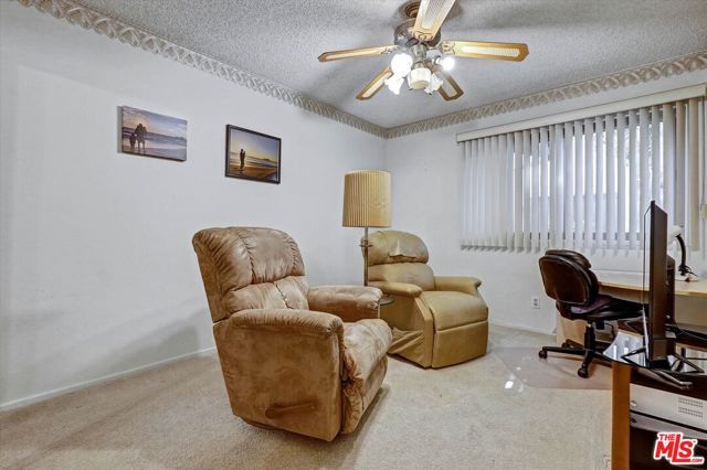 6716 Clybourn Avenue 149, North Hollywood (los Angeles), CA 91606
