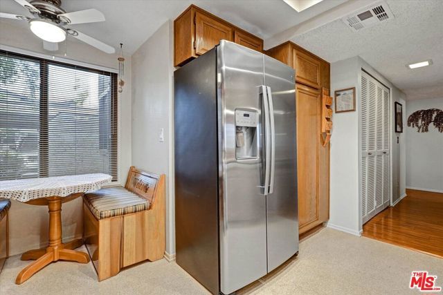 6716 Clybourn Avenue 149, North Hollywood (los Angeles), CA 91606