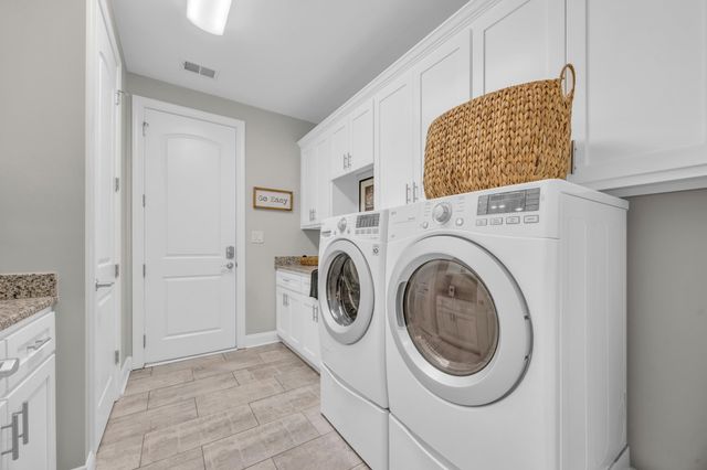 181 Highwood Circle, Murrells Inlet, SC 29576