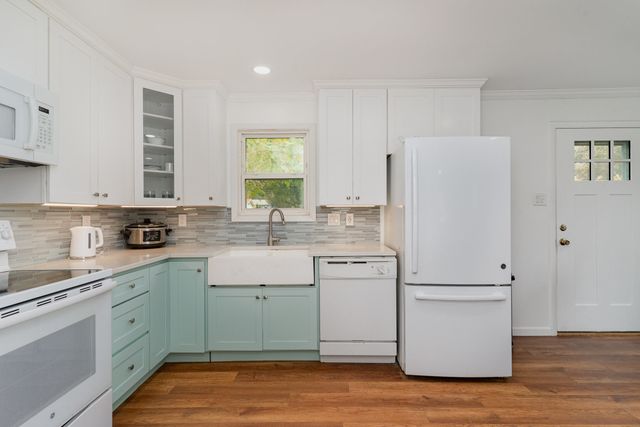 700 Broadway Avenue, Euless, TX 76040