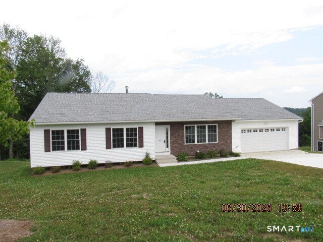 43 Warm Earth Road, Naugatuck, CT 06770