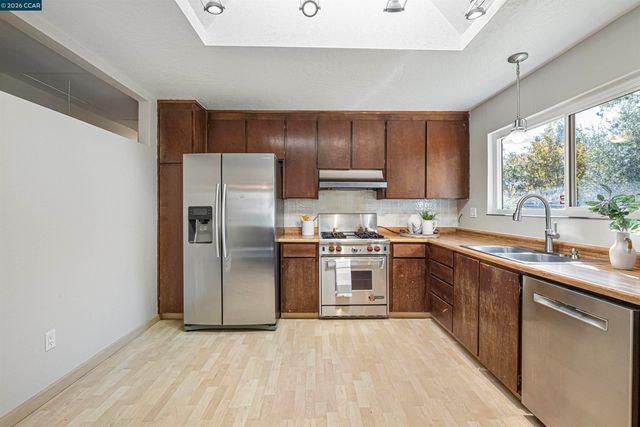 912 Marie Ave, Martinez, CA 94553
