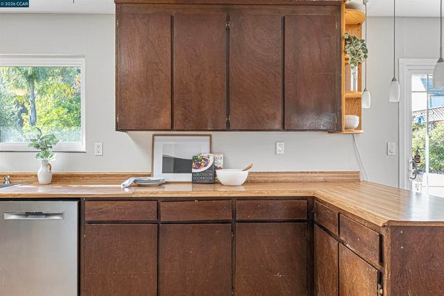 912 Marie Ave, Martinez, CA 94553
