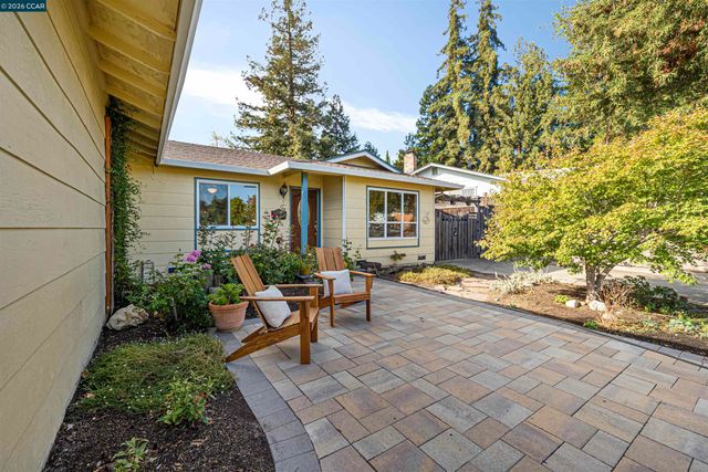 912 Marie Ave, Martinez, CA 94553