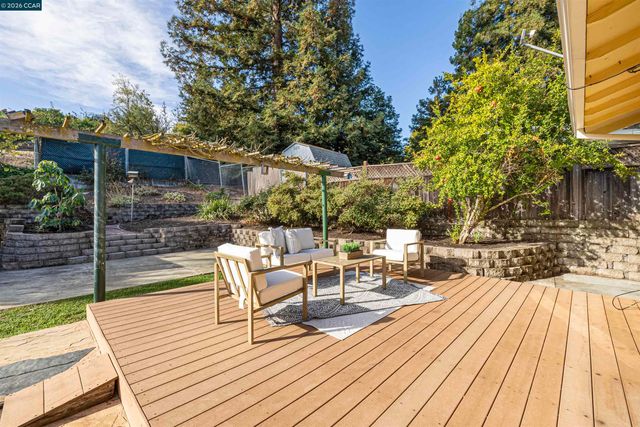 912 Marie Ave, Martinez, CA 94553
