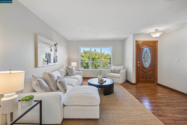 912 Marie Ave, Martinez, CA 94553