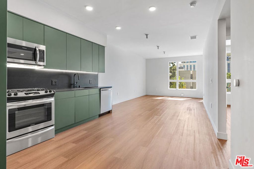 10601 Washington Boulevard 322, Culver City, CA 90232