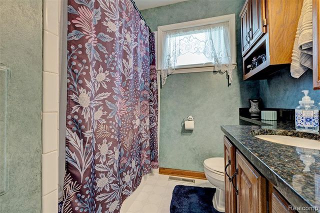 6437 Oriole Drive, Flint, MI 48506